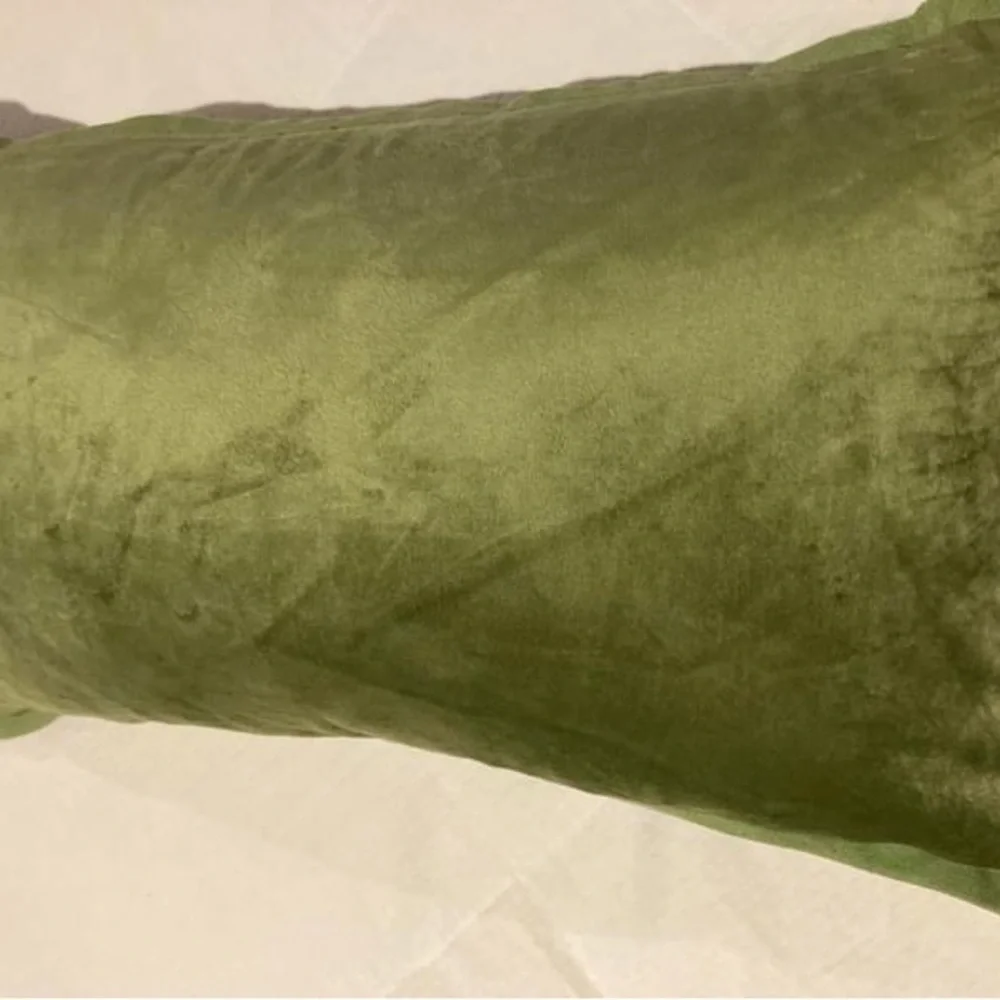 Rectangular green velvet/velour throw pillow